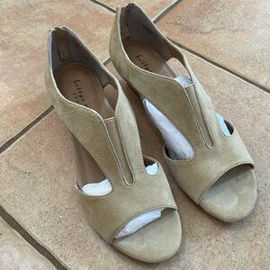 New Bettye Muller suede wedge sandals